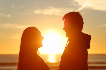 Wall Mural - Couple facing and falling in love