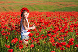 Fototapeta Kuchnia - Girl in the poppy field