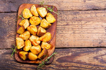 Wall Mural - roasted potatoes with rosemary