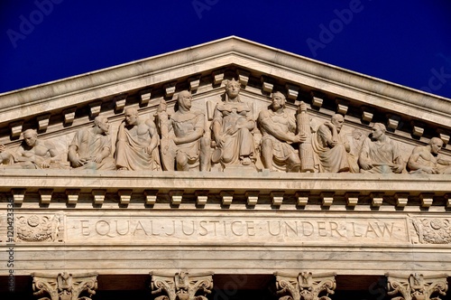 Fotografia, Obraz Washington, DC - April 9, 2014: Allegorical figures including Justice (center)
