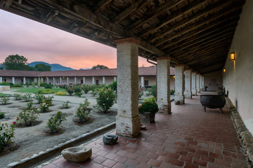 Fototapete - Courtyard at sunset at the Mission San Antonio de Padua near Jolon, California
