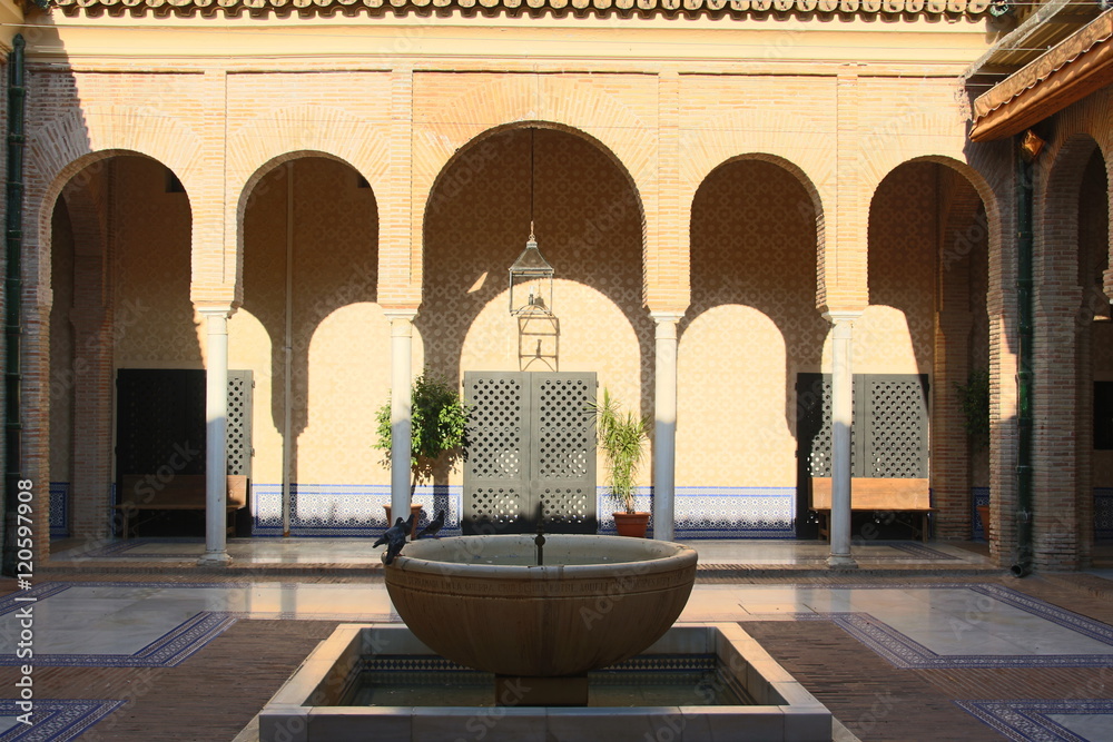 Andalusischer Innenhof in der Festung von Carmona Stock Photo | Adobe Stock