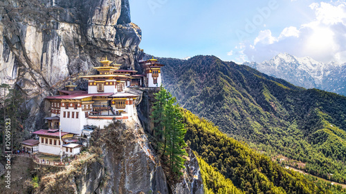 Cuadros en Lienzo Taktshang Goemba or Tiger's nest Temple or Tiger's nest monastery the beautiful buddhist temple