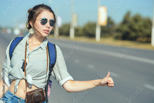 Девушки автостопщицы