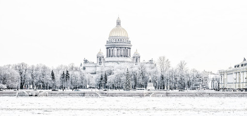 Wall Mural - St. Isaac's Cathedral in St. Petersburg in the winter