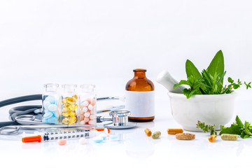 Herbal medicine VS Chemical medicine the alternative health care