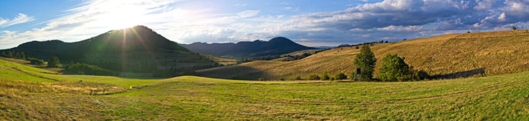 Wall Mural - Autumn in the hills