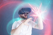 © winterimages - Mann mit Virtual Reality Brille 3D