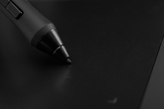 black handle from a professional graphic tablet