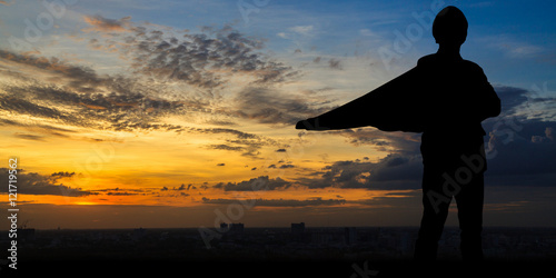 Fotomural Super businessman at twilight