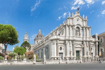 Canvas Print - Piazza del Duomo in Catania with Cathedral of Santa Agatha in Catania in Sicily, Italy