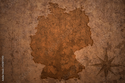 Cuadros en Lienzo germany map on vintage crack paper background