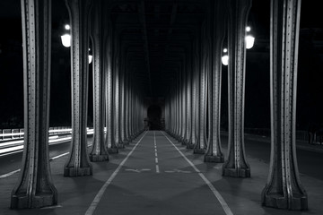 Sticker - Bir-Hakeim bridge in paris