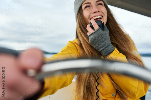 Cuadros en Lienzo Young woman talking on the radio