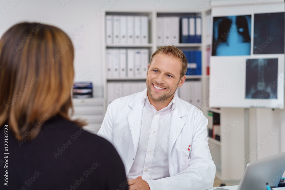 arzt und patientin im gespräch in der praxis Stock Photo | Adobe Stock
