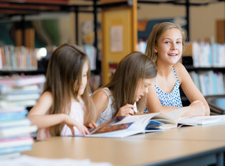 Wall Mural - We love reading