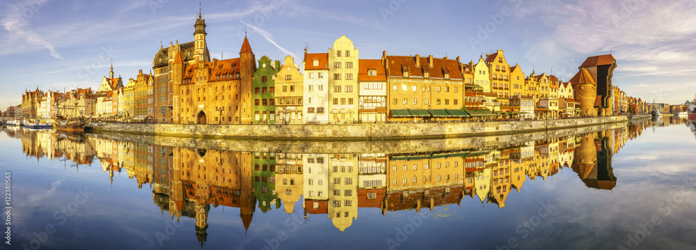 Obraz na płótnie Panorama starego miasta w Gdańsku,panorama clustrzana  w salonie