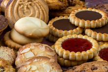 Des Biscuits, Gâteaux Secs  Et Tartelettes