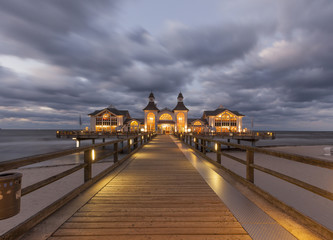 Wall Mural - Sellin, Ruegen, Pier at dusk