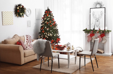 Canvas Print - Decorated Christmas room with beautiful fir tree