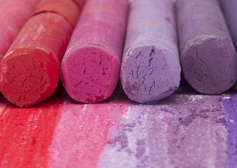 Wall Mural - pink crayons