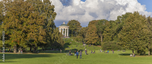 Monopteros Munchen Englischer Garten Buy This Stock Photo And
