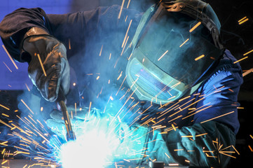 welder on work