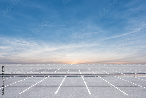 Empty parking lot on sunset background Slika na platnu