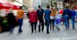 © Gerhard Seybert - Shopping in einer Stadt mit zoomeffekt