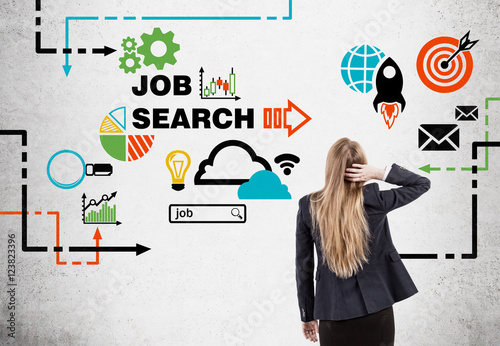 Fotografía Woman scratching her head and looking at job search sketch