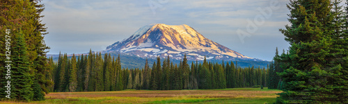 Zdjęcie XXL Piękny kolorowy obraz Mount Adams
