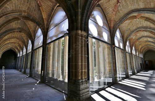 Fotografía Claustro en el interior de la Catedral de Cristo Salvador de Ávila templo de culto católico Castilla y León, España