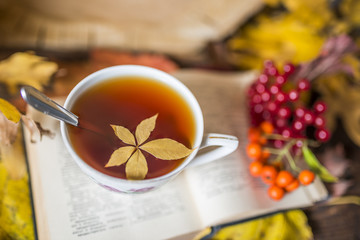 Canvas Print - autumn still life with a cup of tea