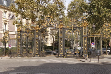 Wall Mural - Grille du Parc Monceau à Paris	