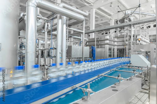 Fotografie, Obraz for the production of plastic bottles and bottles on a conveyor belt factory