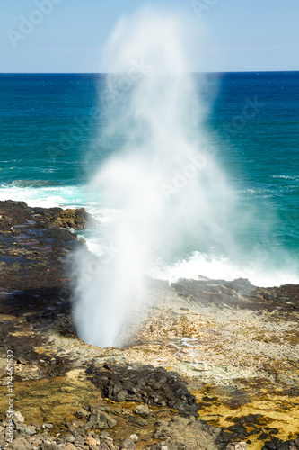 Fotografia, Obraz Spouting Horn, ein Blowhole an der Südküste von Kauai, Hawaii, USA