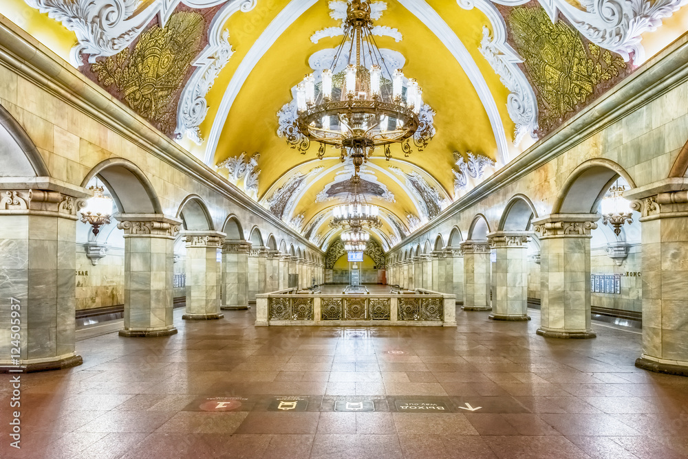 Obraz na płótnie Interior of Komsomolskaya subway station in Moscow, Russia w salonie