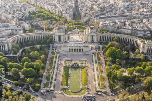 Fotografia Aerial view from Eiffel Tower on Champ de Mars - Paris.