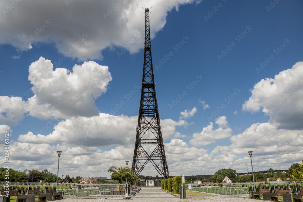 Obraz na płótnie Historic radiostation tower in Gliwice, Poland w salonie