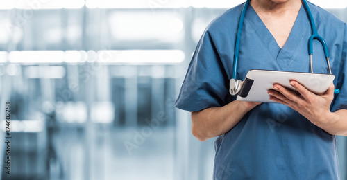 Fotografia Healthcare And Medicine. Doctor using a digital tablet