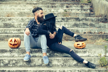 Wall Mural - halloween couple with pumpkin