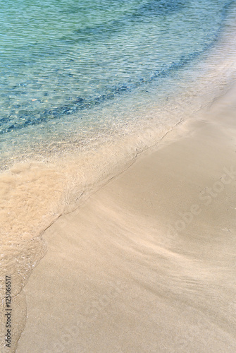 Zdjęcie XXL Piękny tropikalny widok na plaży pionowy obraz