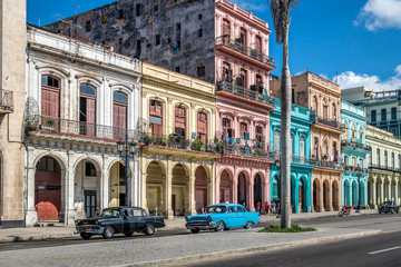 Poster - Old Havana downtown Street - Havana, Cuba