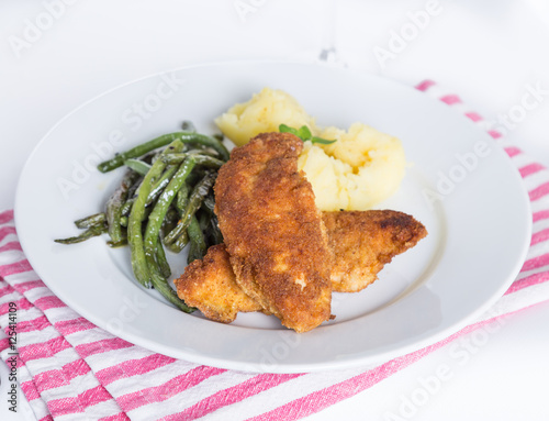 Fotografie, Obraz dish breaded cutlet, potatoes and green beans