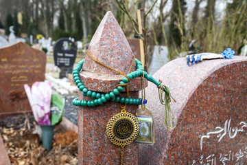 islamischer friedhof / islamic cemetery