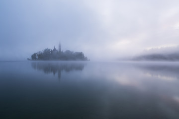 Poster - Misty morning in lake Bled