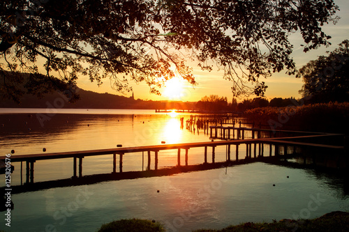 Fotografia Coucher de soleil sur le lac d'Annecy