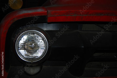Fényképezés  truck headlight