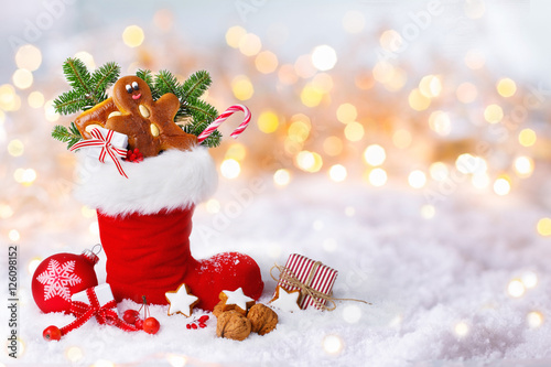Foto-Kissen - Nikolaus, Weihnachten  -  Gefüllter Nikolausstiefel im Schnee (von Floydine)