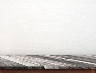 Poster - Empty diagonal wood table top with white concrete wall,Mock up f